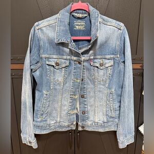 Levi's Women's Light Blue Jean Jacket